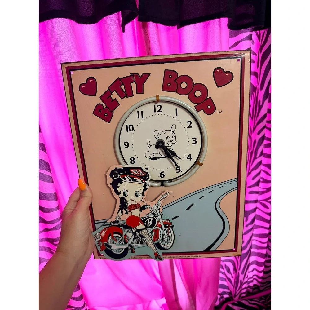 Betty boop clock